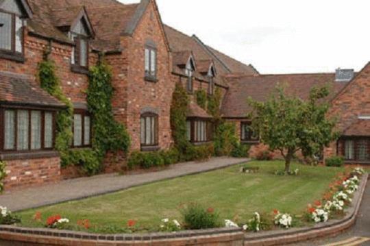 The Pear Tree Inn & Country Hotel Hindlip Exterior photo